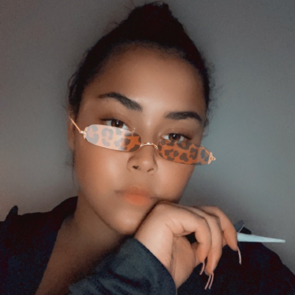 Meet your Posher, Jazmine